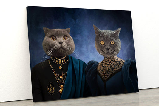 Prenses kedi ve şövalye kedi bir arada. Kişiye özel evcil hayvan tablosu yaptırmak için hemen tıkla.